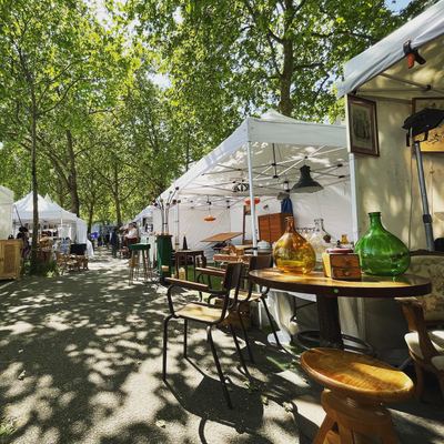 La brocante place Viarme, Nantes